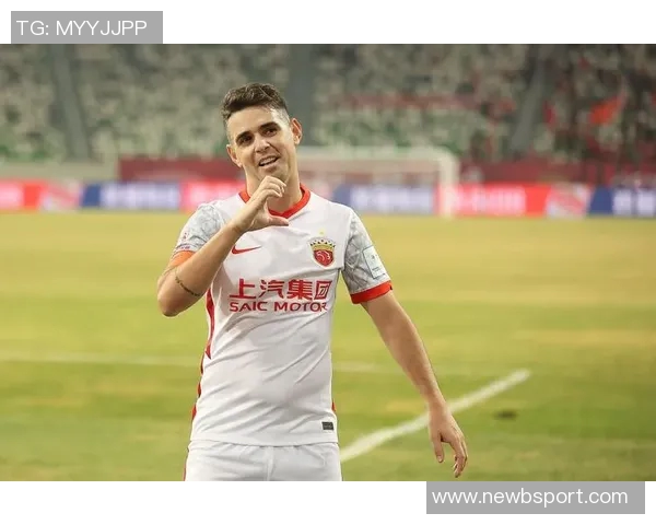 上海市足协热烈祝贺海港队在上海足球史上创造辉煌成就的壮丽篇章 上海市足协热烈祝贺海港队在上海足球史上创造辉煌成就的壮丽篇章