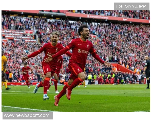 曼联恢复训练双红会首发缺席替补球员积极参与备战