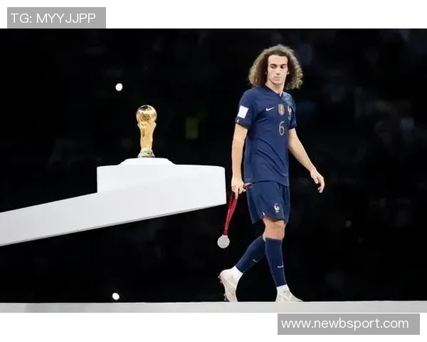 拉齐奥总监表示愿意考虑贡多齐报价同时尊重球员个人意愿 拉齐奥总监表示愿意考虑贡多齐报价同时尊重球员个人意愿