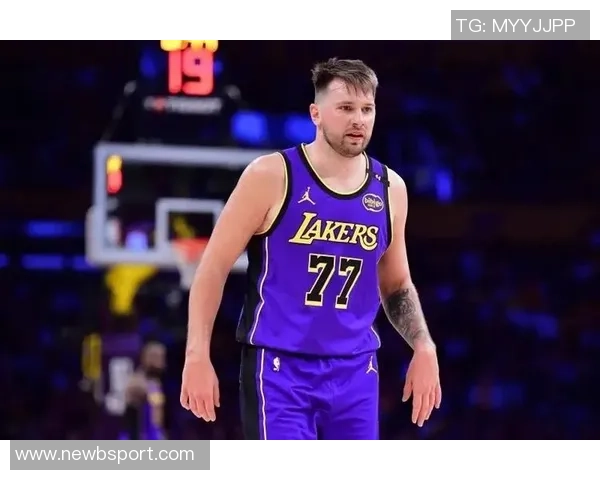 东契奇传球创造性十足却频频失误成为联盟失误王的背后原因解析 东契奇传球创造性十足却频频失误成为联盟失误王的背后原因解析